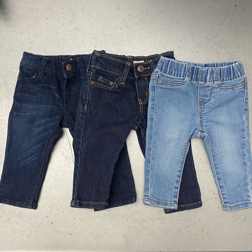 Oshkosh Baby Girl jeans - 6m (3 pair)